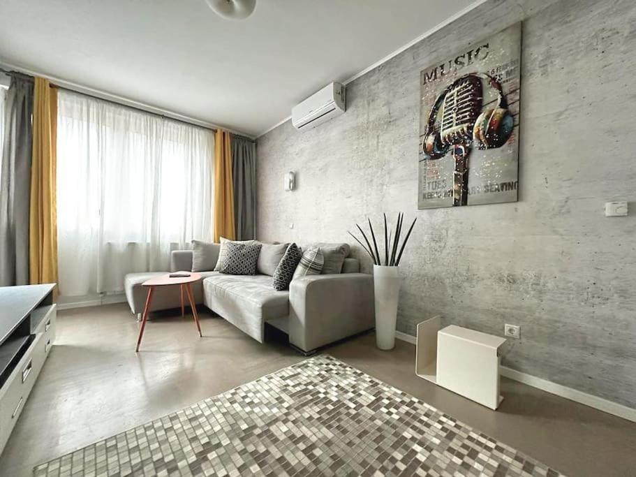 Urban Oasis: Stylish Retreat Apartman Zágráb Kültér fotó